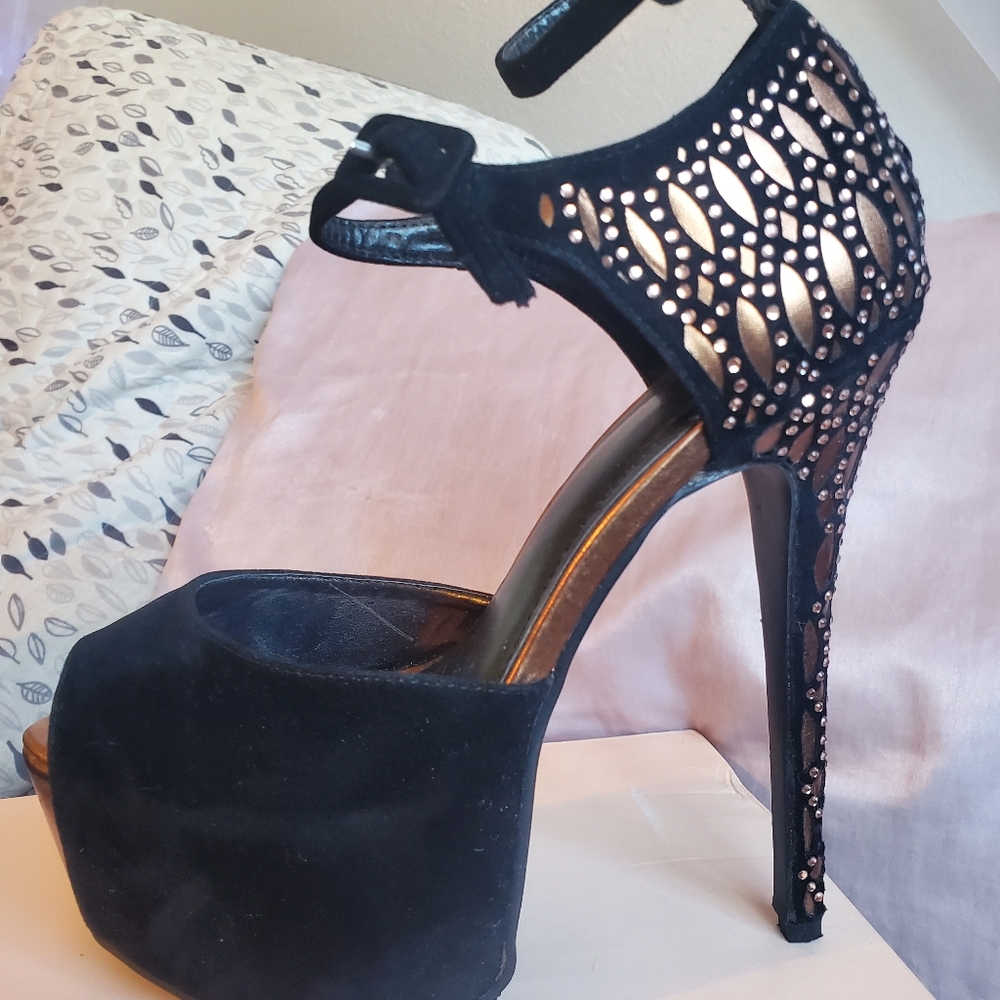 Scene Casey Embellished Black Platform Heels Size 9.5